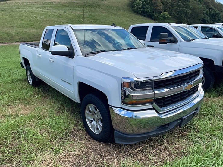2019-chevy-silverado-pickup-truck-vn:172394-4x4-image-2