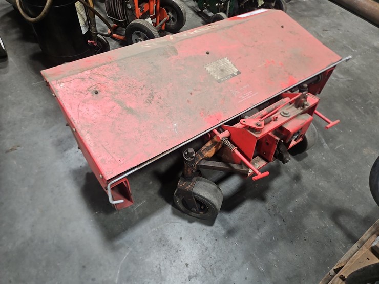 gravely-52"-broom-attachment-image-2