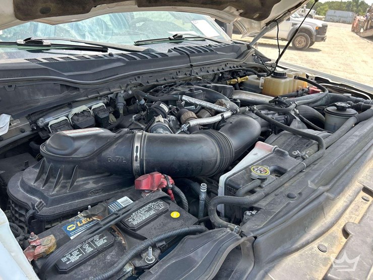 2017-ford-f550-image-9