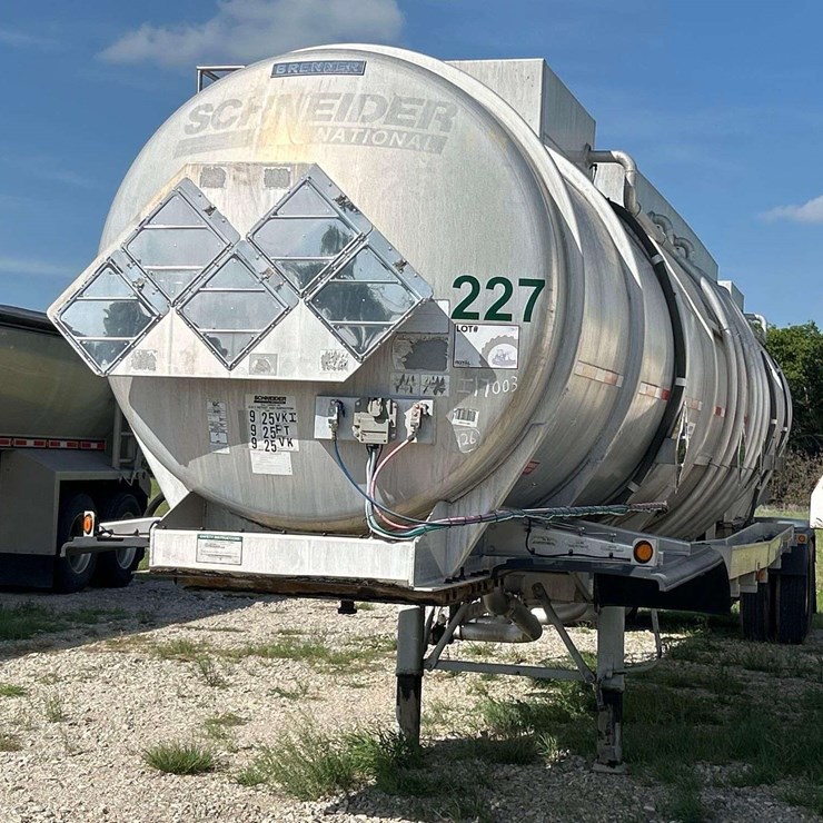2010 Brenner Aluminum 407 T/A Chemical Tanker Trailer