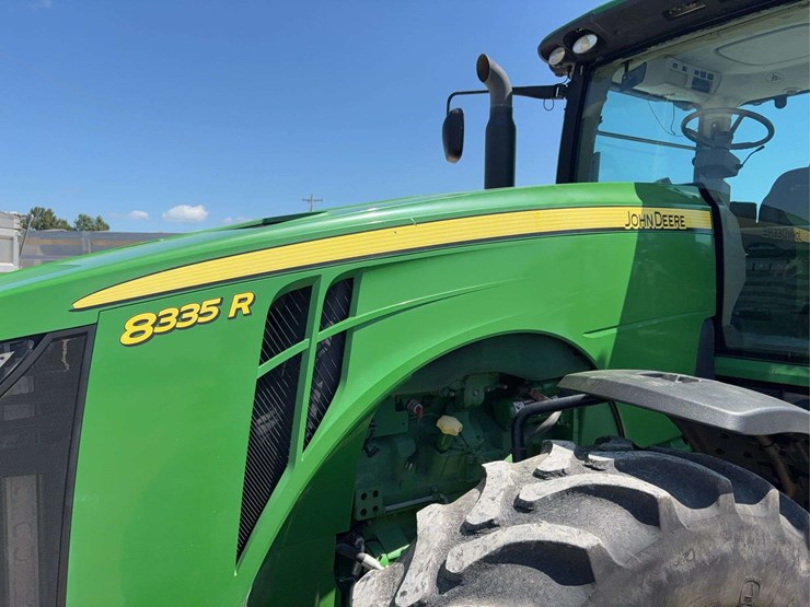 2012-john-deere-8335r-image-23