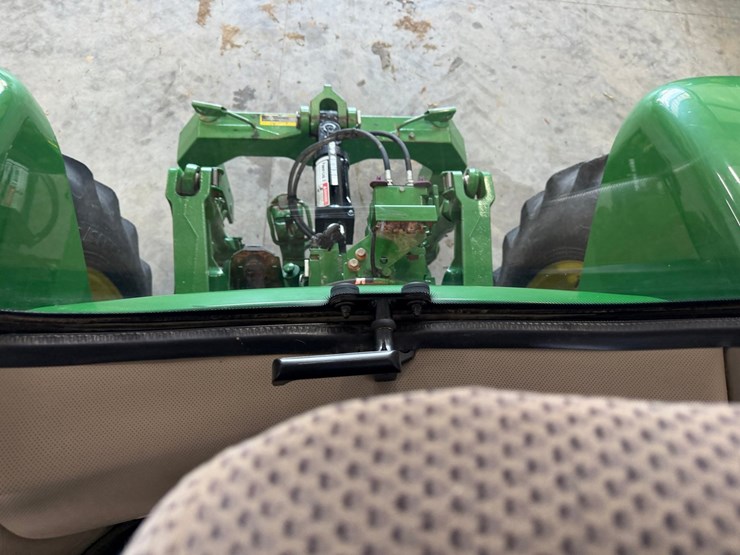 2011-john-deere-8285r-image-83