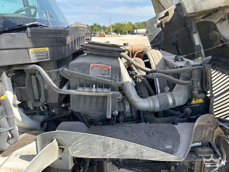 2013-international-durastar-4300-altec-aa755mh-55ft.-material-handling-insulated-bucket-truck-image-7
