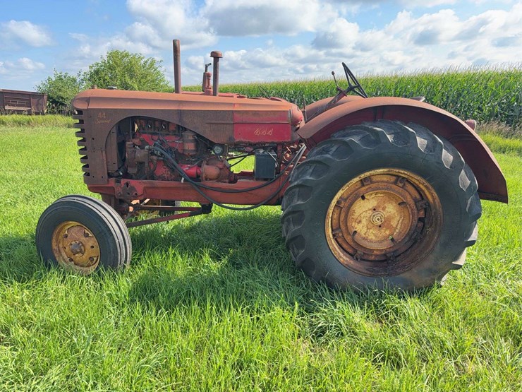 massey-ferguson-44-image-2