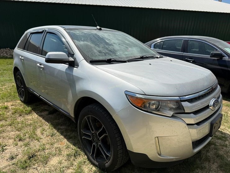 2014-ford-edge-image-2