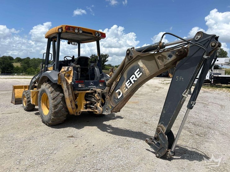 2018-deere-310l-image-2
