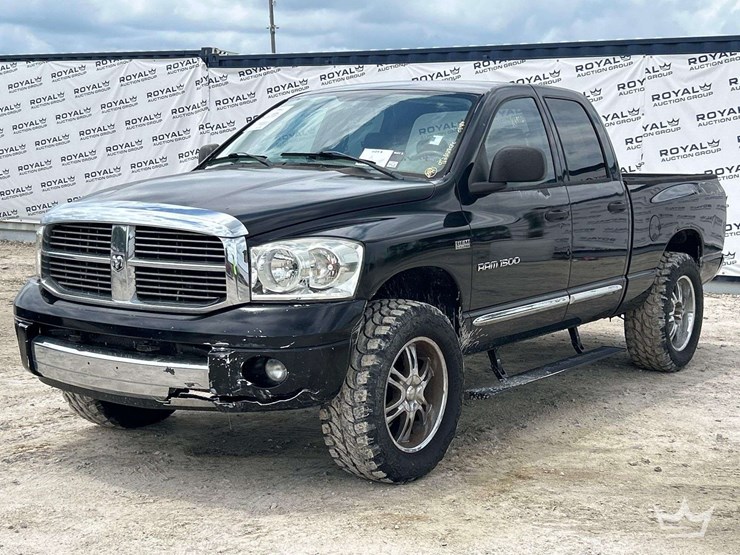 2006-dodge-ram-1500-image-1