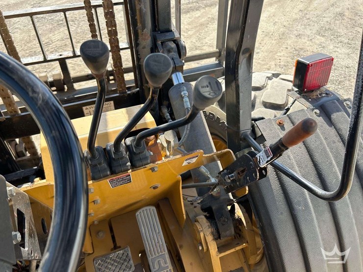 2001-eagle-picher-rt80-4wd-8,000lb.-rough-terrain-straight-mast-forklift-image-15