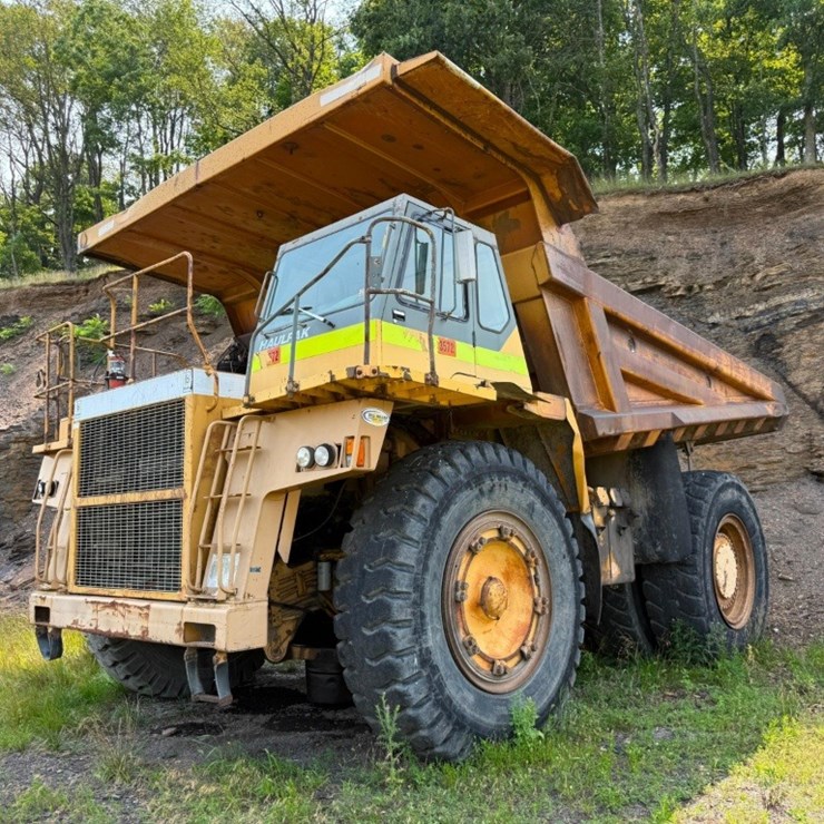 KOMATSU 330M