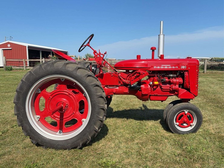 farmall-200-image-2
