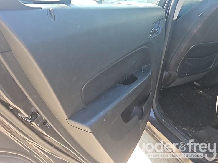 2016-chevrolet-equinox-image-23