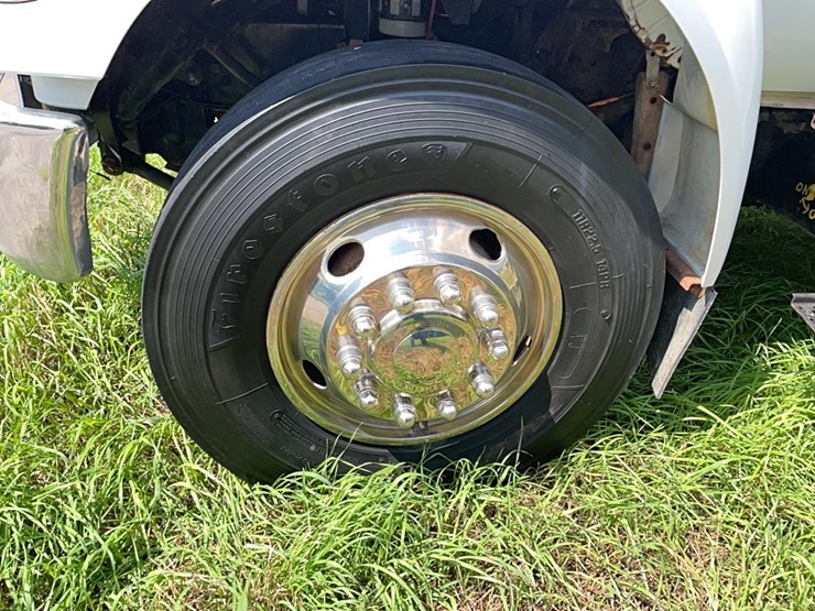 2005-ford-f650-image-11