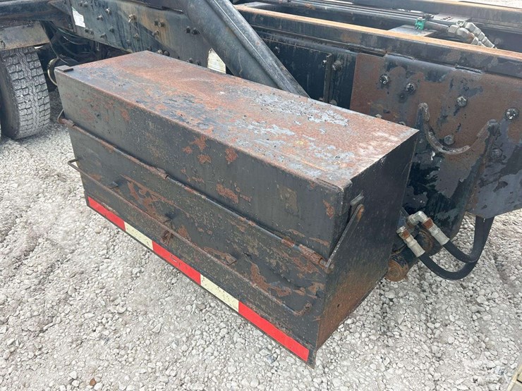 2007-sterling-l9500-image-18