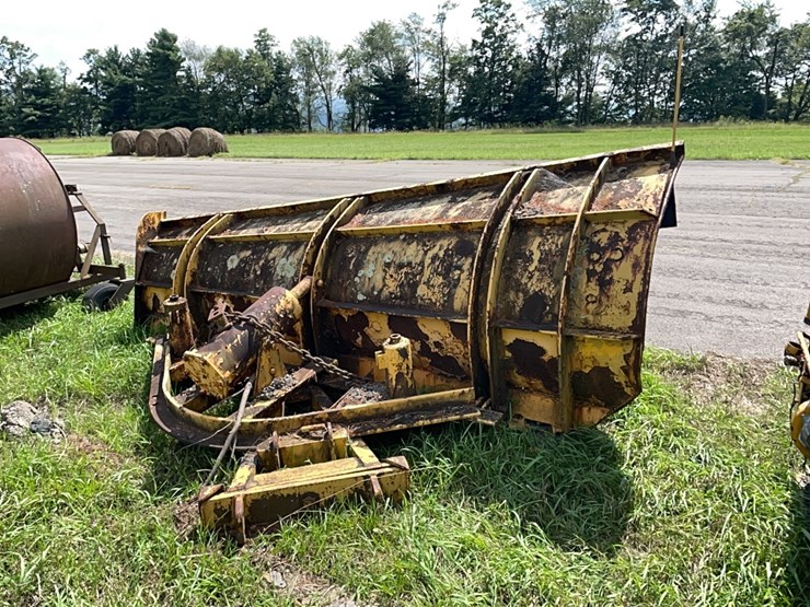 11ft.-9in.-snow-plow-snow-equipment-image-2