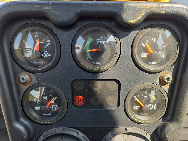 2006-caterpillar-d4g-xl-image-31