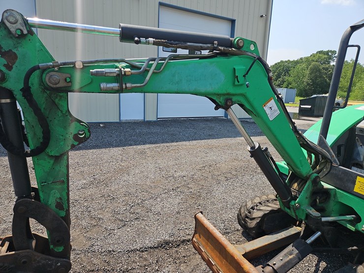 2011-bobcat-325g-image-9