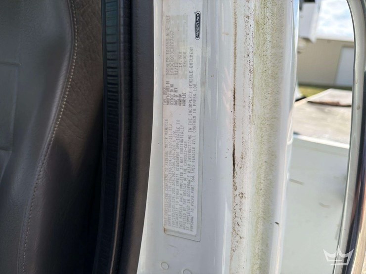 2014-freightliner-m2-106-image-5
