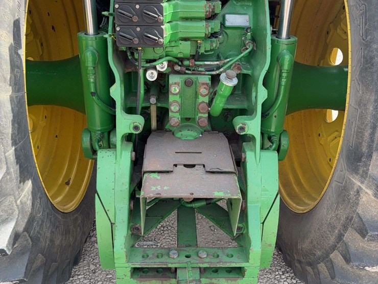 1995-john-deere-8300-image-9