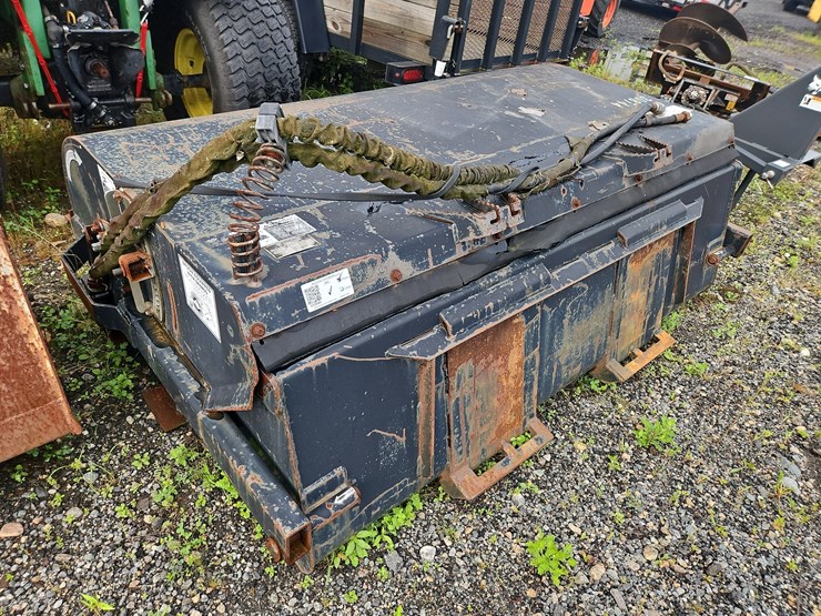 bradco-br72-sweeper-attachment-image-4