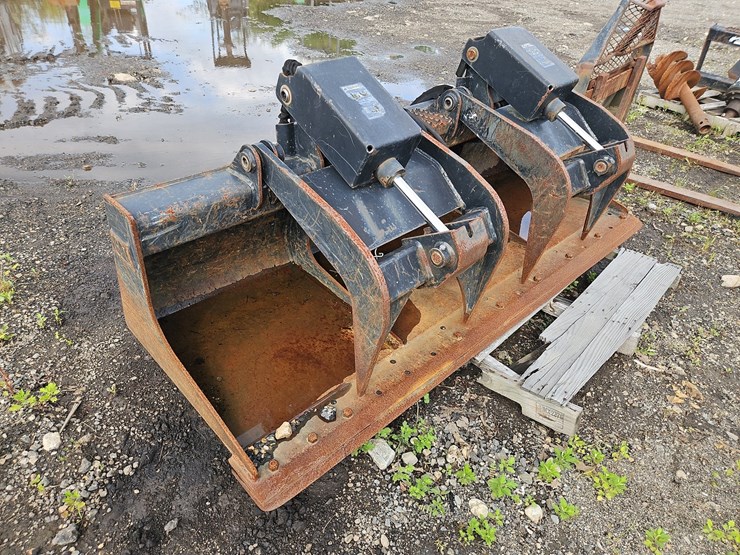 caterpillar-80-image-2