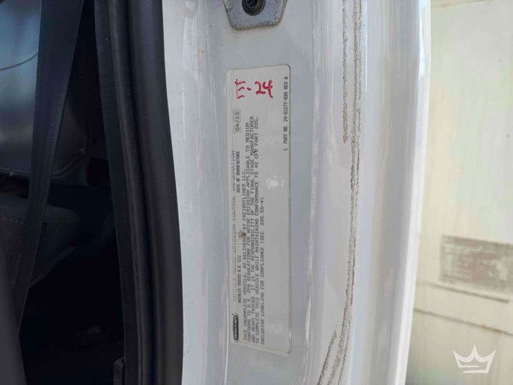 2016-freightliner-m2-106-image-8