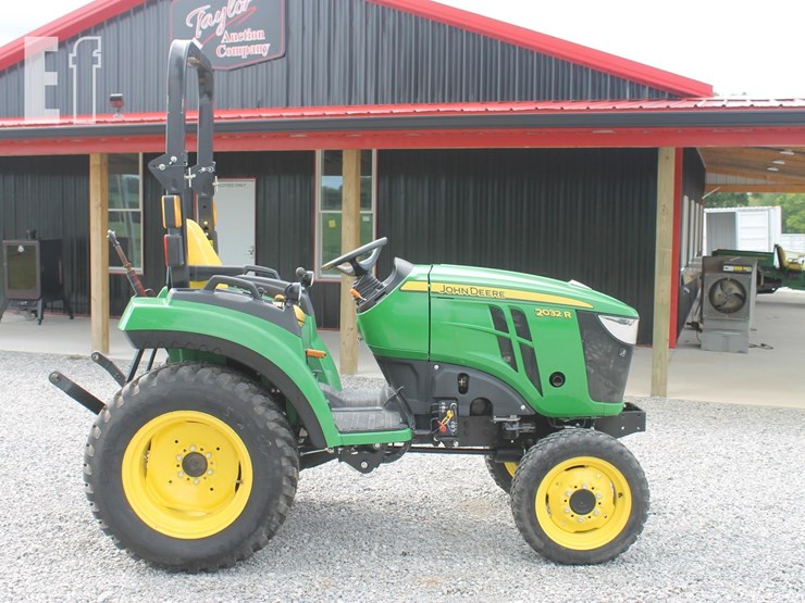 john-deere-2032r-image-7