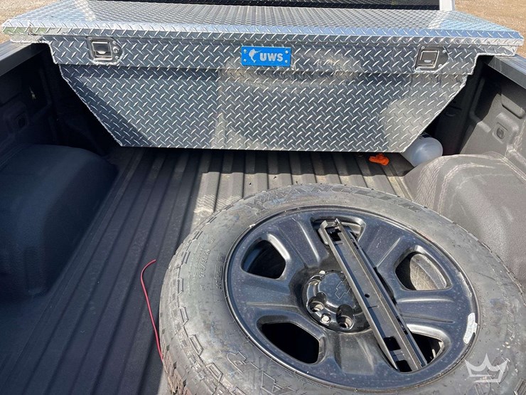2025-chevrolet-silverado-1500-image-10