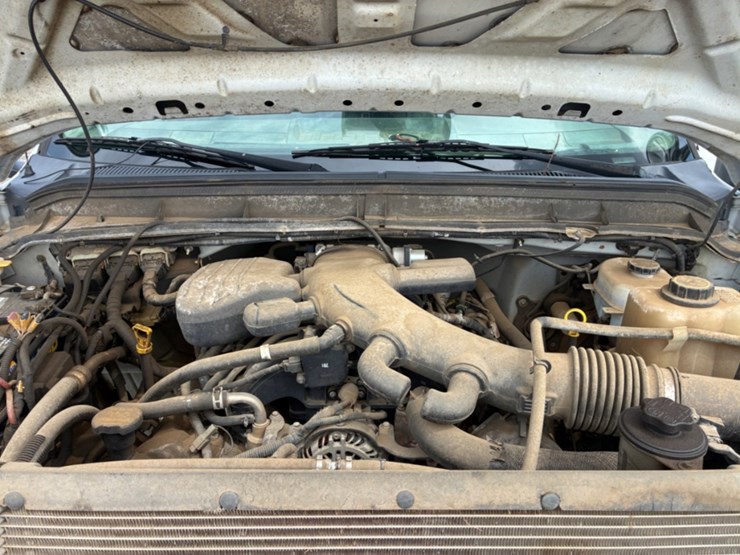 2013-ford-f550-image-14