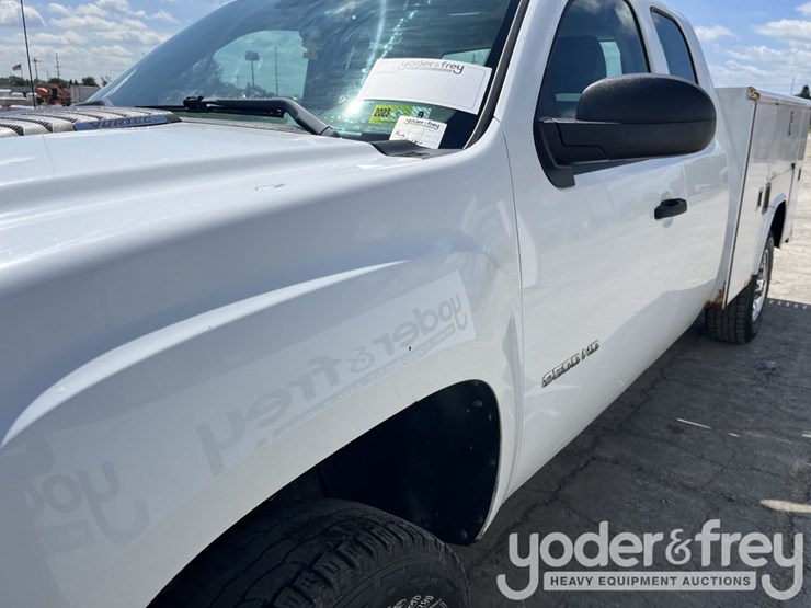 2011-gmc-sierra-2500hd-image-15