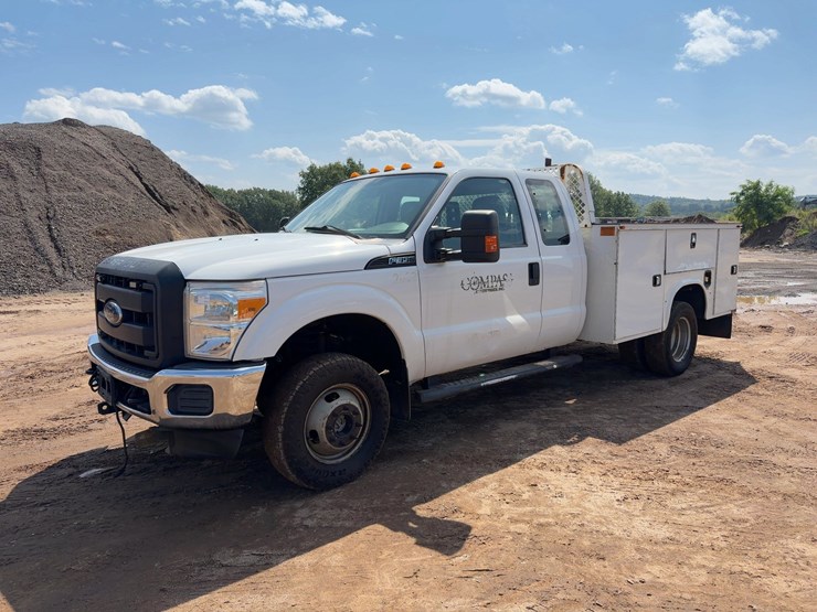 2016-ford-f350-xl-image-1