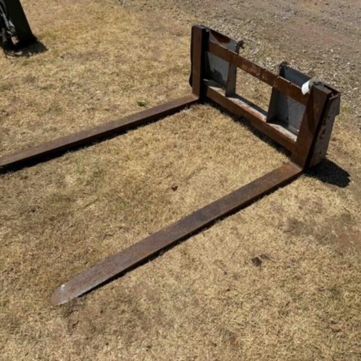 Skid Steer Pallet Forks