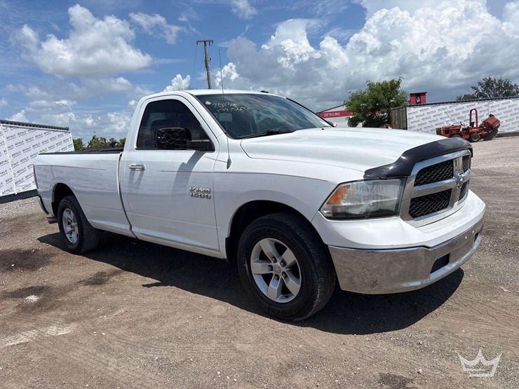 2013-dodge-1500-image-2