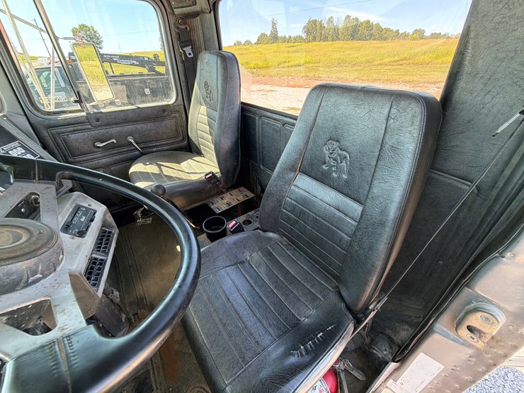 2000-mack-dm690sx-image-21