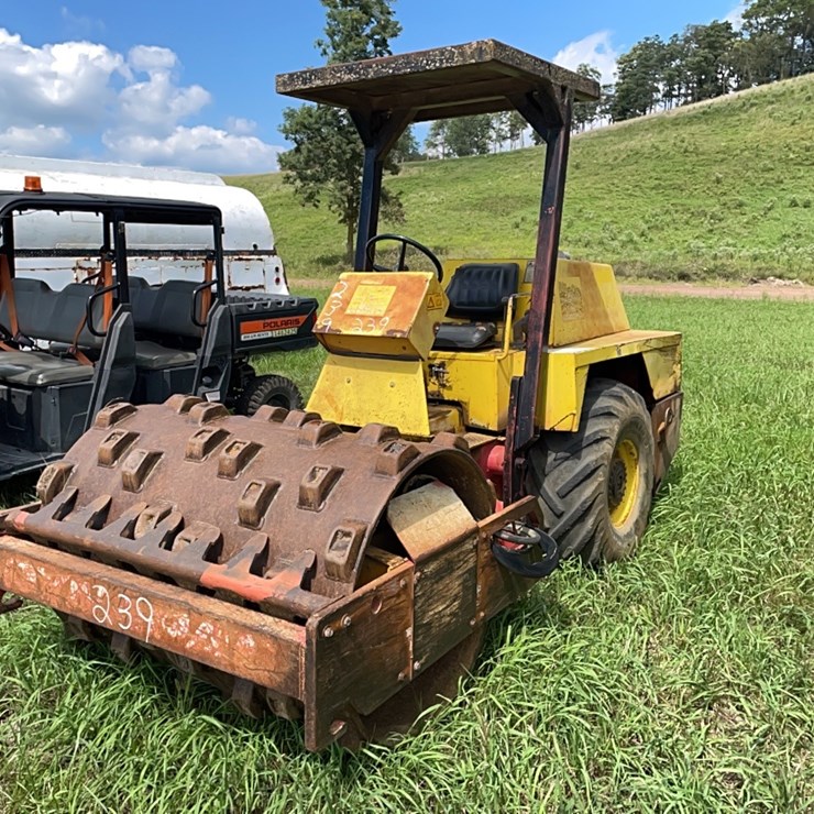 DYNAPAC CA121PD