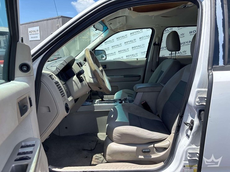 2008-ford-escape-image-9