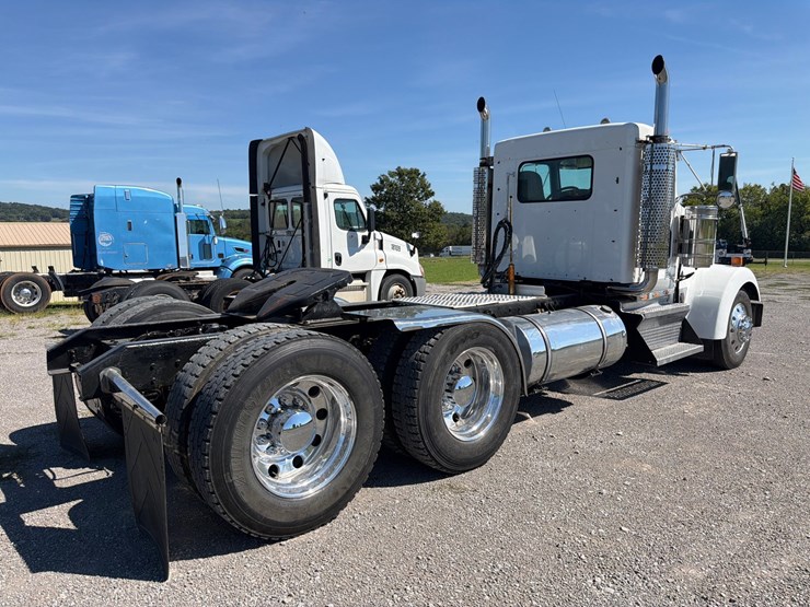 caterpillar-c15-image-4