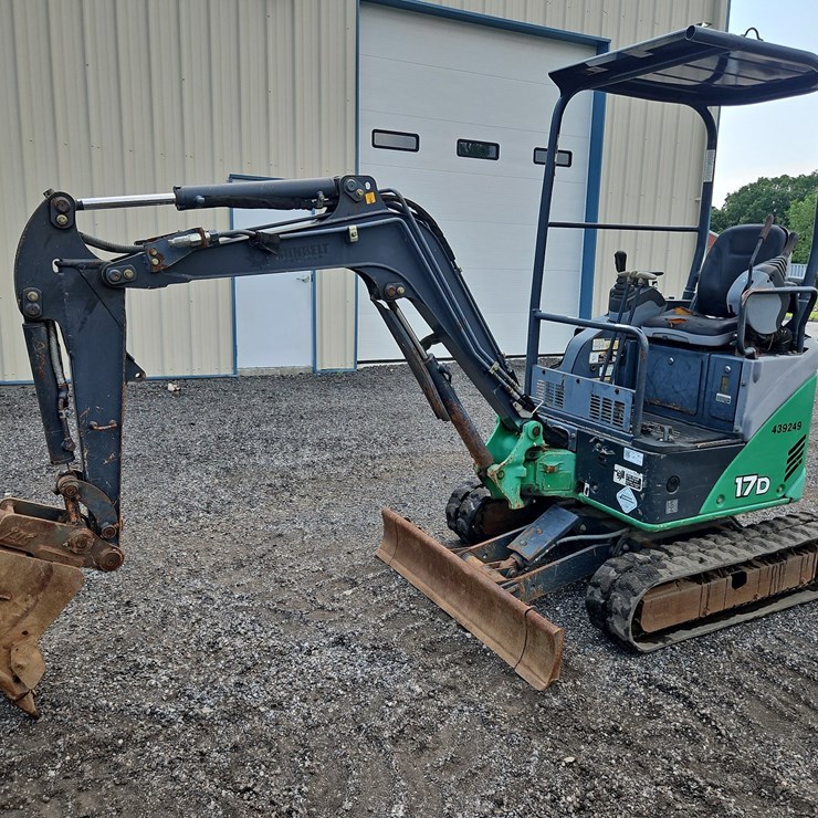 2012 DEERE 17D
