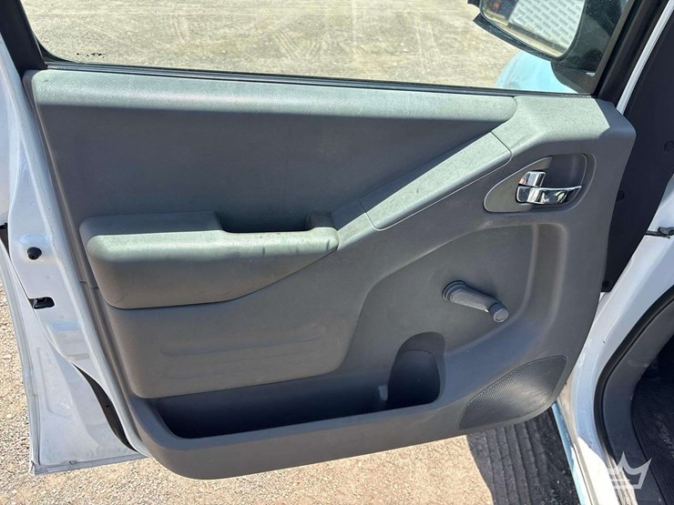 2018-nissan-frontier-image-21
