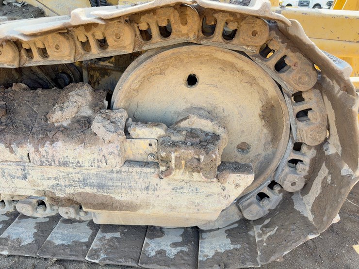2004-caterpillar-d5g-xl-image-16