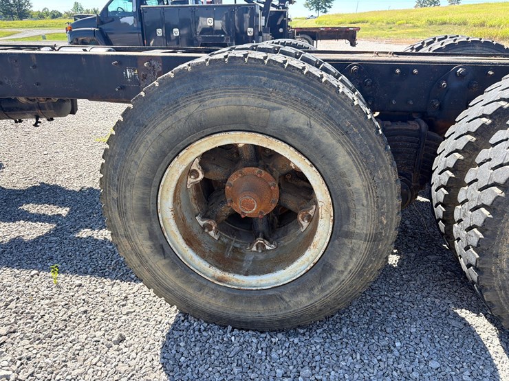 2000-mack-dm690sx-image-9