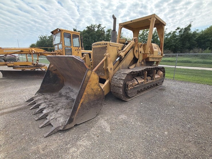 caterpillar-977-image-1