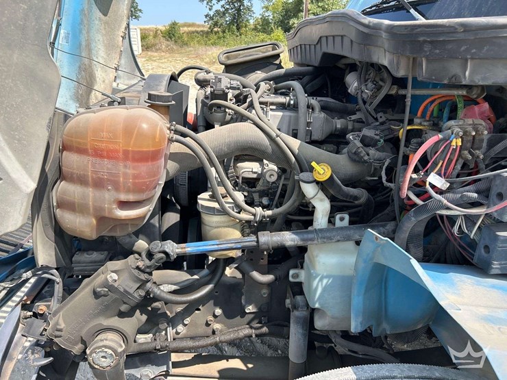 2011-international-durastar-4300-image-8