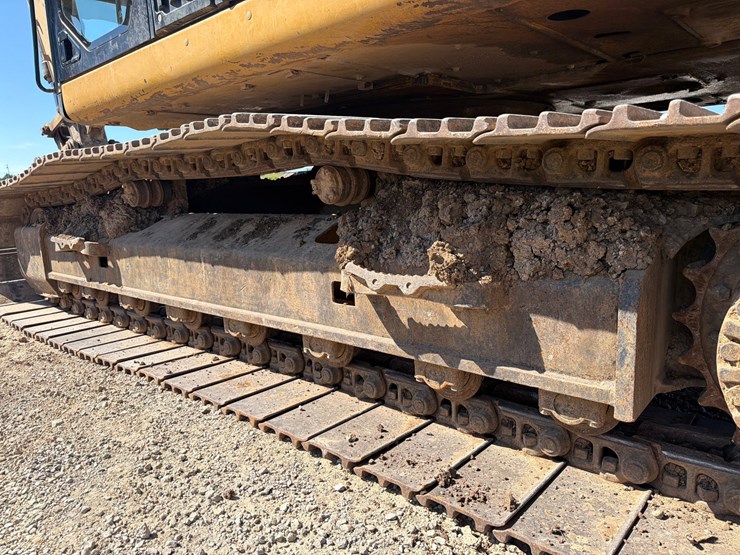 caterpillar-326fl-image-7
