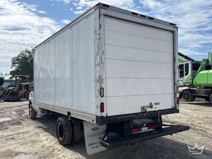 2006-isuzu-npr-image-4