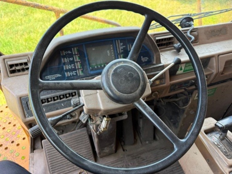 komatsu-330m-image-12