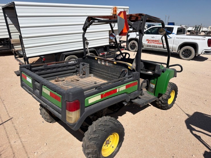 john-deere-gator-image-4