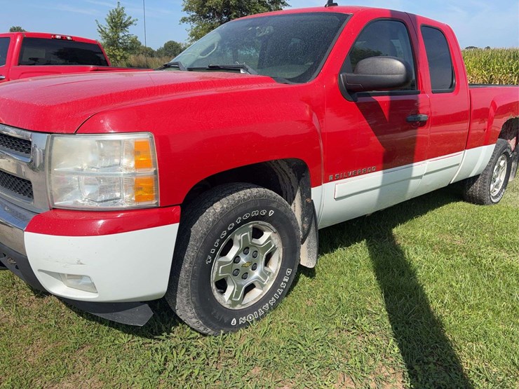 2008-chevrolet-silverado-1500-image-9