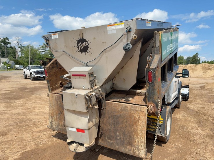 2023-ford-f550-xl-image-23