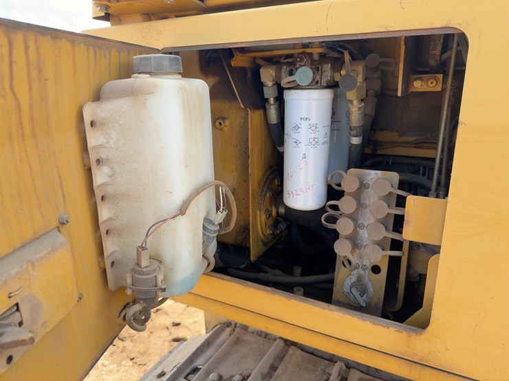 2004-caterpillar-d5g-xl-image-30