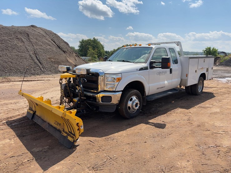2016-ford-f350-xl-image-1